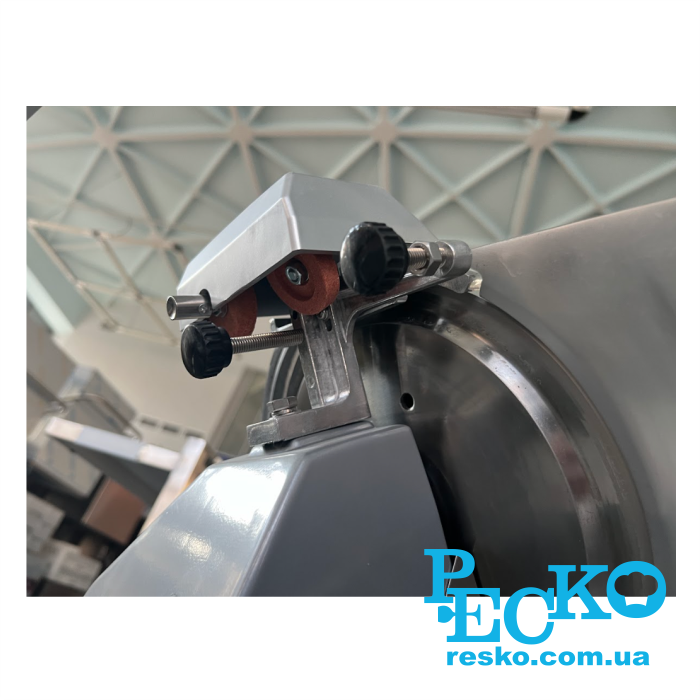 Слайсер Hurakan HKN-HM250 профессиональный ломтерезка 250 мм