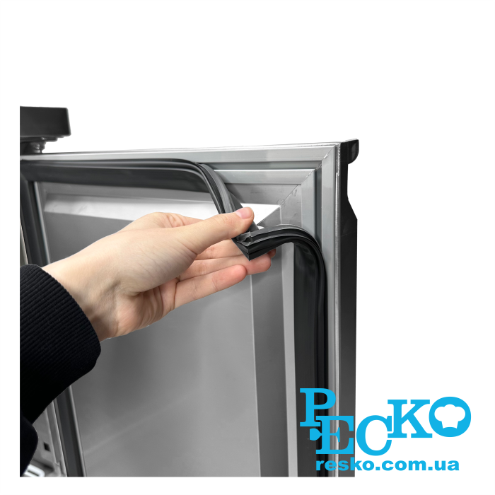 Стол холодильный Brillis G-S903V S/S TOP трехдверный