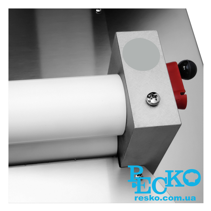 Тестораскаточная машина GGM Gastro TP40DG-N для пиццы электрическая профессиональная две пары валков