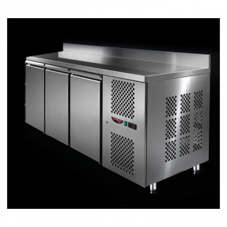 Стіл холодильний Tecnodom TF03MIDGNAL тридверний