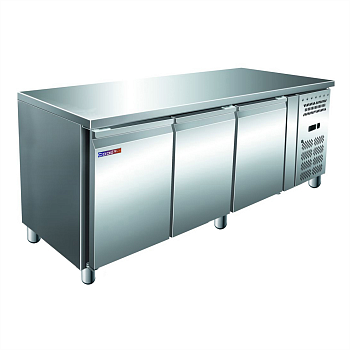 Стол морозильный Cooleq GN3100BT трехдверный